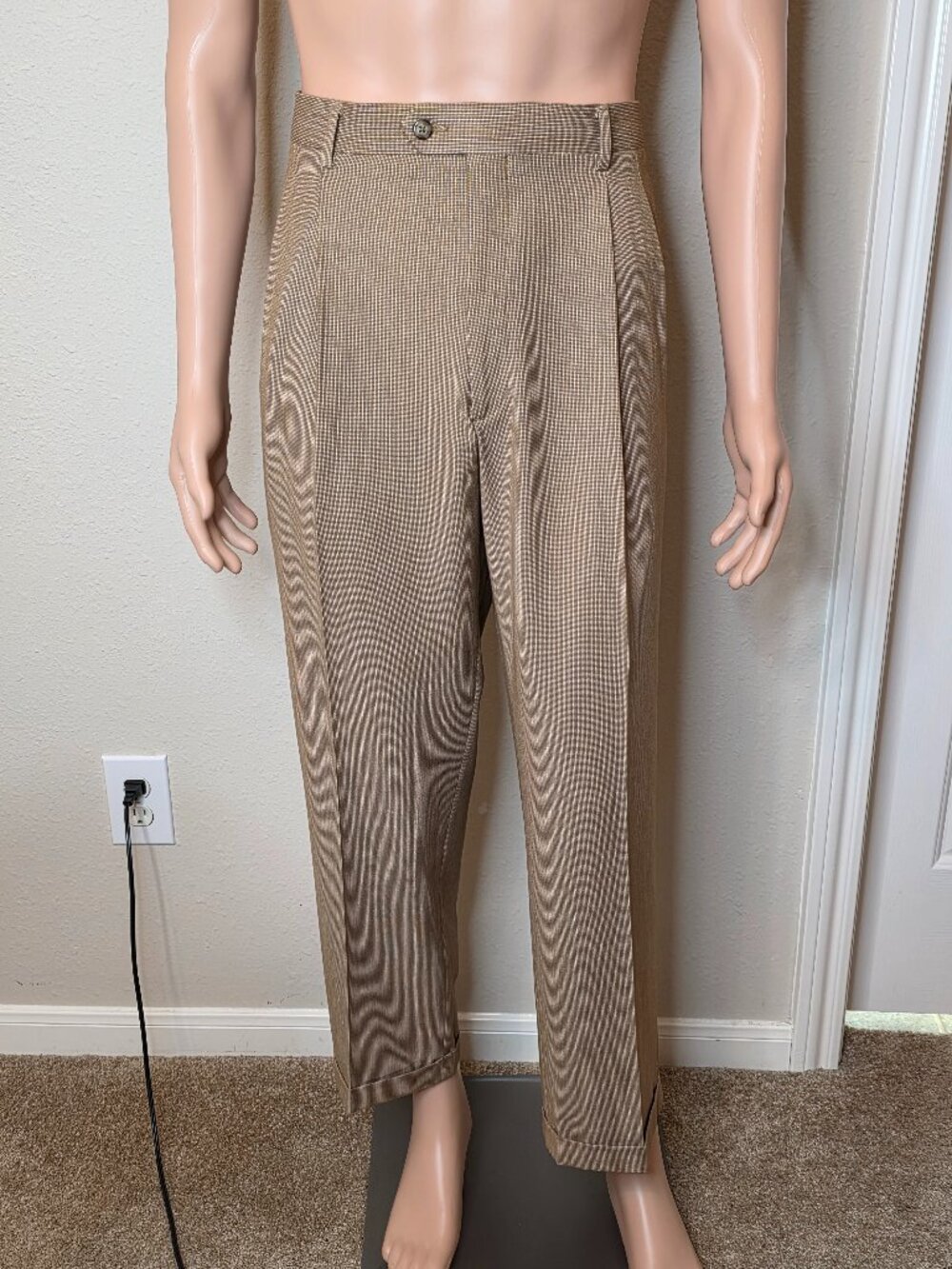 Roundtree & Yorke Men's Dress Pants, Size 42" x 29"